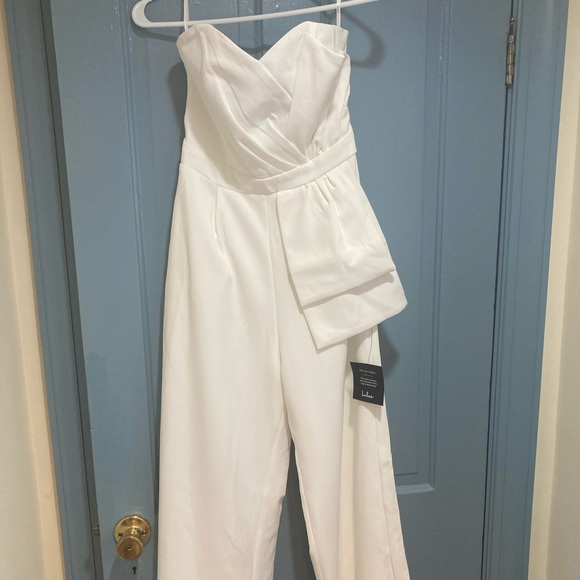 Lulu’s white strapless wide leg jumpsuit - Picture 3 of 4